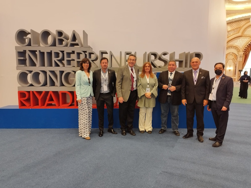El Ayuntamiento pone en valor las potencialidades de Málaga como ecosistema de emprendimiento en el congreso mundial del sector en Arabia Saudí